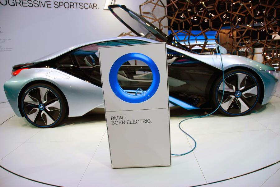  BMW i8 Concept 2011 года  (фото 28 из 123)